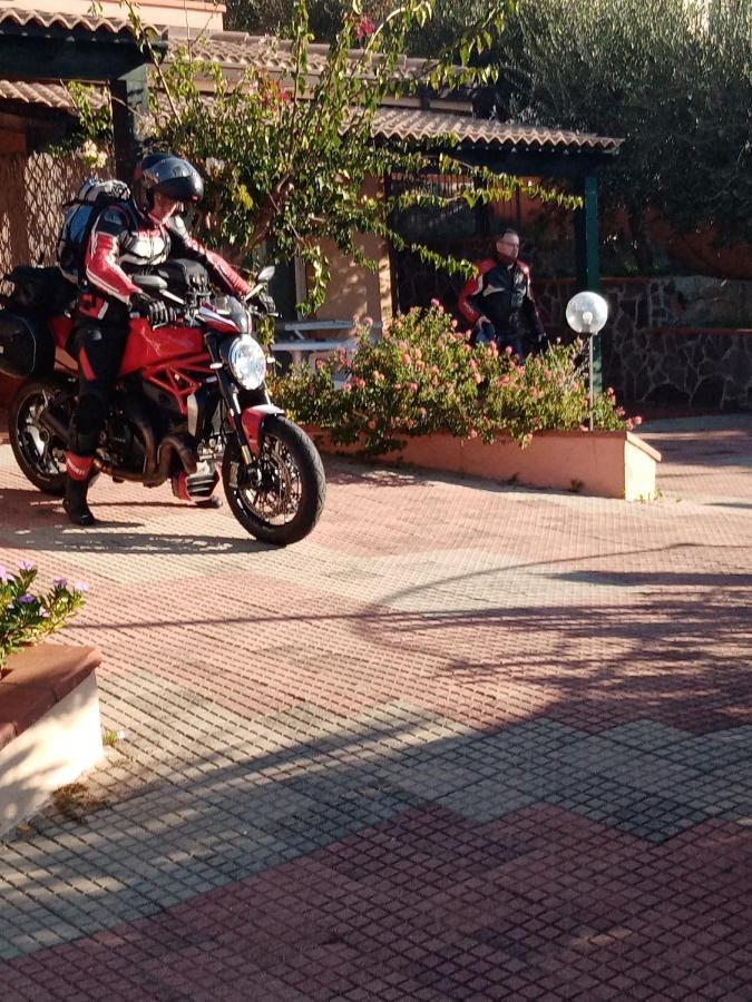 Arbatax Le Terrazze sul Mare Aparthotel Exterior foto